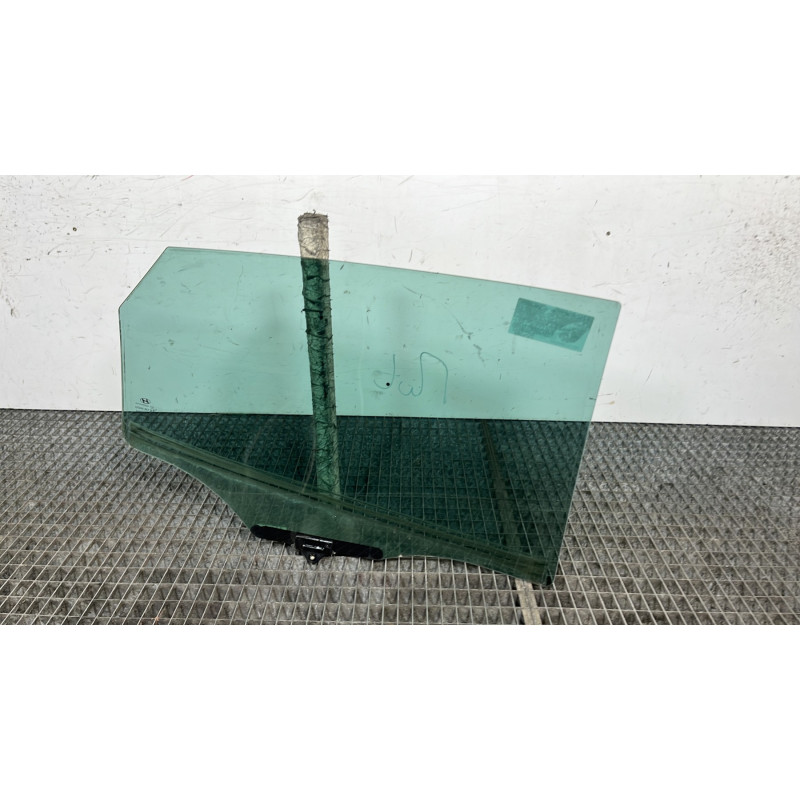 Vitre arriere gauche HYUNDAI IX 35 Photo n°4