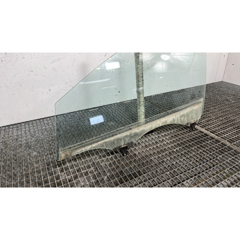 Vitre avant gauche HYUNDAI IX 35 Photo n°2