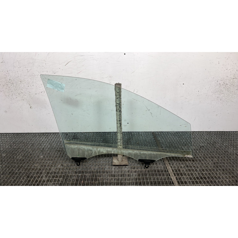 Vitre avant gauche HYUNDAI IX 35 Photo n°4