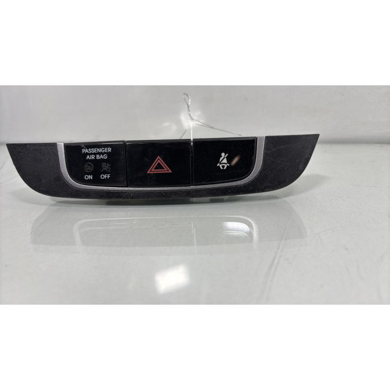 Bouton de warning HYUNDAI IX 35 Photo n°3