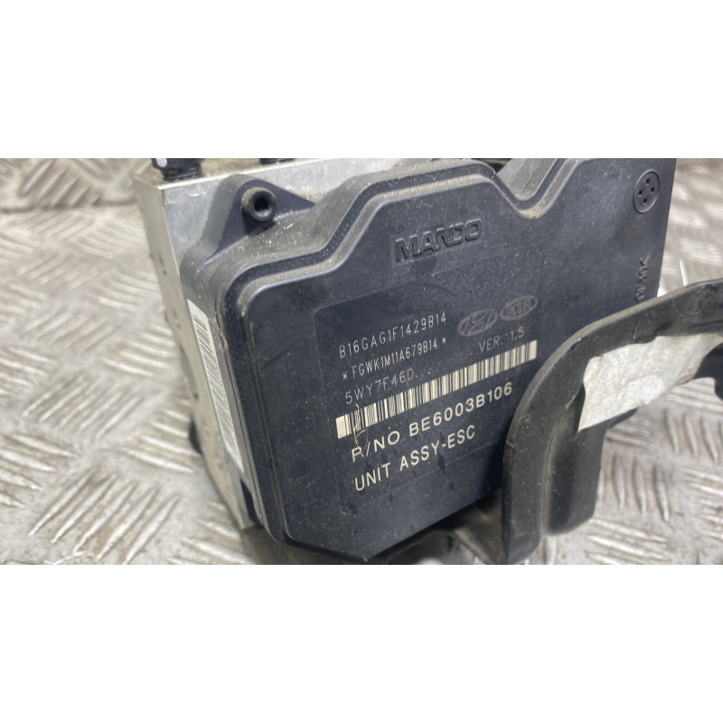 Bloc ABS (freins anti-blocage) HYUNDAI IX 35 Photo n°2