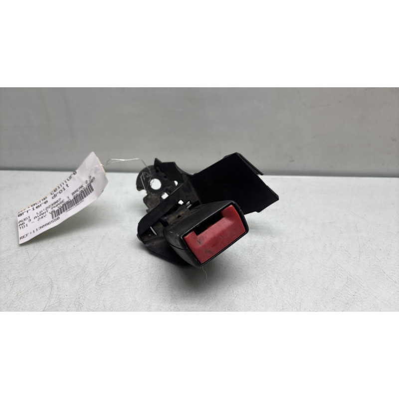 Attache ceinture arriere droit AUDI A6 3 Photo n°1
