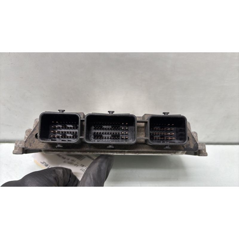 Calculateur moteur PEUGEOT 1007 Photo n°3
