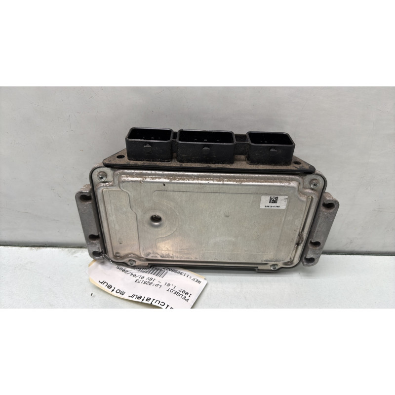 Calculateur moteur PEUGEOT 1007 Photo n°4