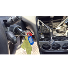 Pivot de moyeu avant gauche PEUGEOT 308 1