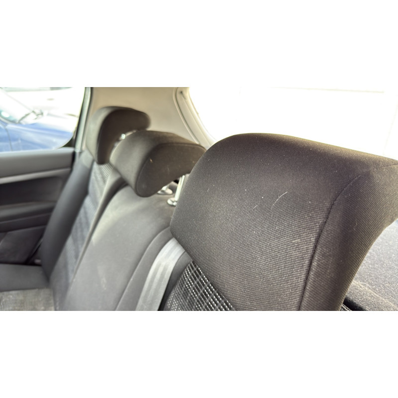 Vitre arriere droit PEUGEOT 307 Photo n°17