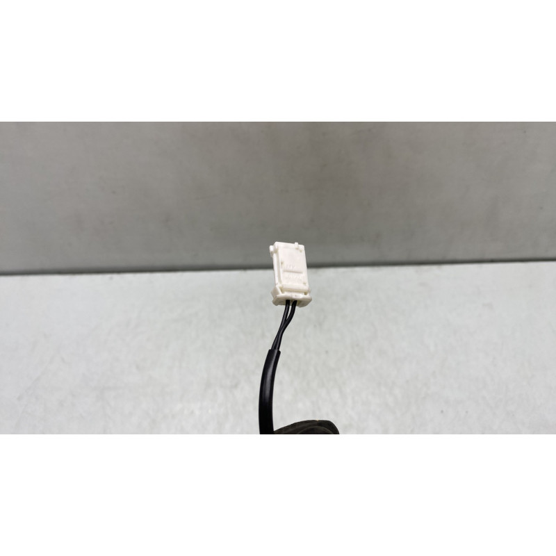 Attache ceinture arriere gauche PEUGEOT 308 2 Photo n°3