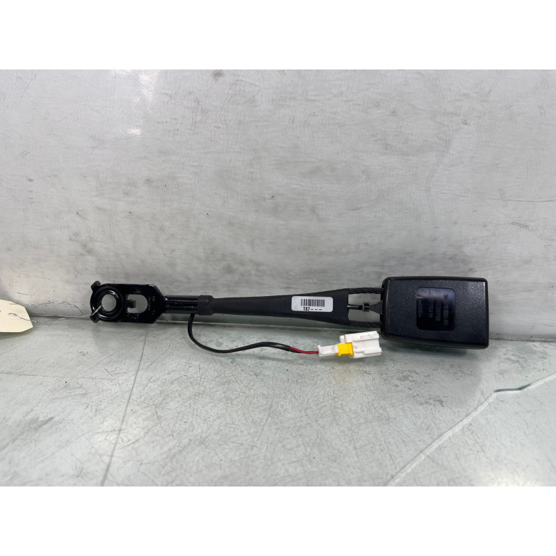 Attache ceinture avant gauche PEUGEOT 5008 1 Photo n°4