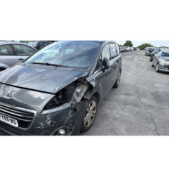 Attache ceinture avant gauche PEUGEOT 5008 1