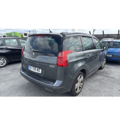 Attache ceinture avant gauche PEUGEOT 5008 1