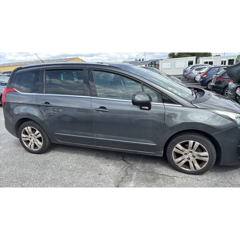 Attache ceinture avant gauche PEUGEOT 5008 1 Photo n°12
