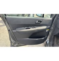 Attache ceinture avant gauche PEUGEOT 5008 1
