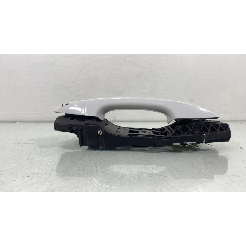 Poignee porte arriere gauche VOLKSWAGEN POLO 6 Photo n°3