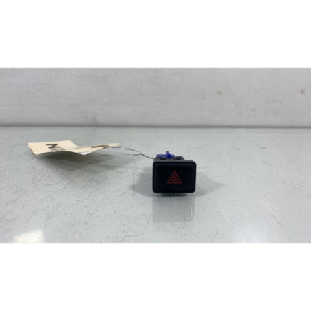 Bouton de warning VOLKSWAGEN POLO 6