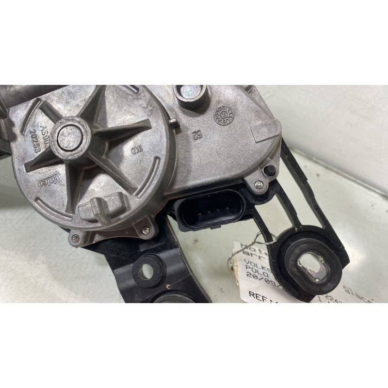 Moteur essuie glace arriere VOLKSWAGEN POLO 6 Photo n°4