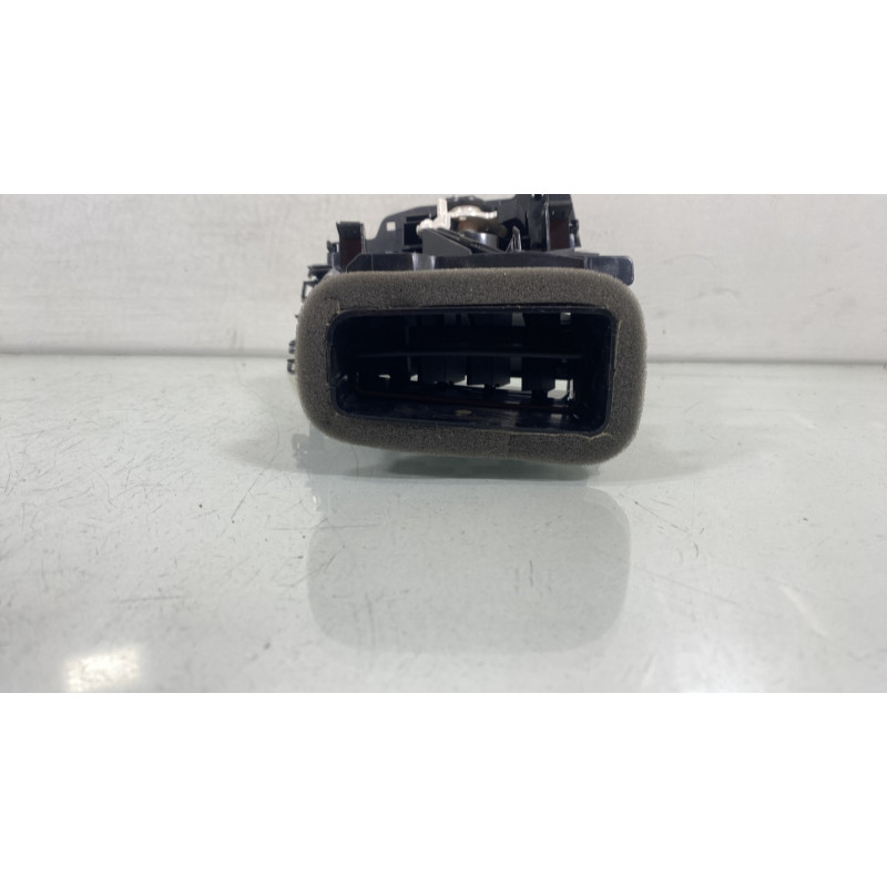 Aerateur tableau de bord avant gauche VOLKSWAGEN POLO 6 Photo n°3
