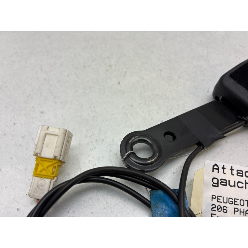 Attache ceinture avant gauche PEUGEOT 206 Photo n°2
