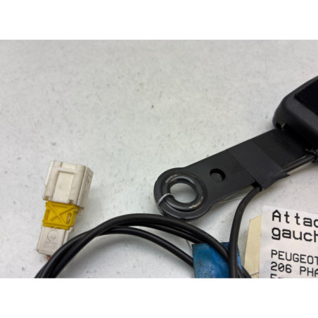Attache ceinture avant gauche PEUGEOT 206