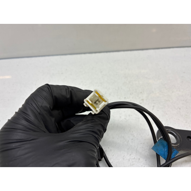 Attache ceinture avant gauche PEUGEOT 206 Photo n°3