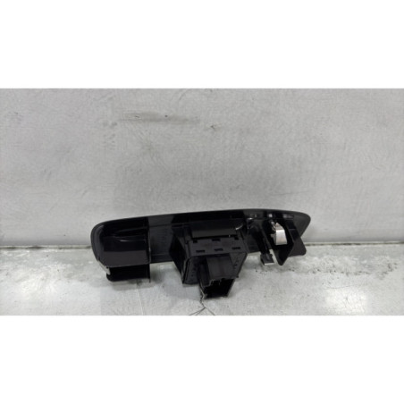Interrupteur de leve vitre avant gauche PEUGEOT 208 1
