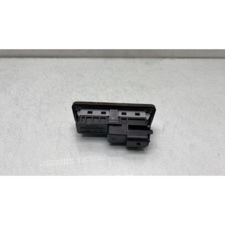 Bouton de coffre PEUGEOT 208 1