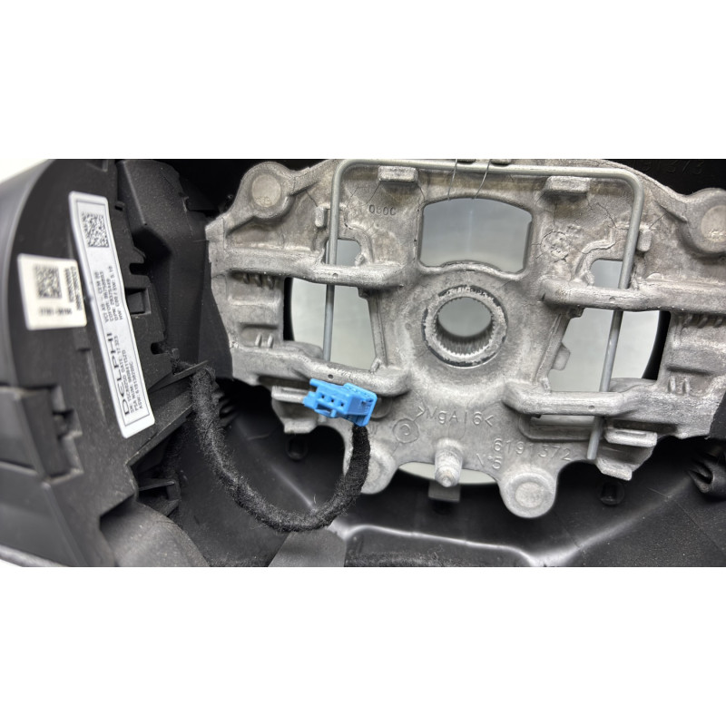Volant PEUGEOT 208 1 Photo n°6