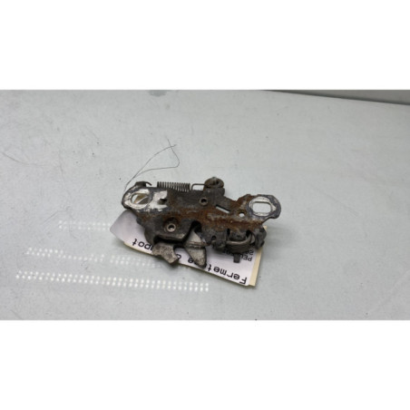 Fermeture de capot PEUGEOT 208 1