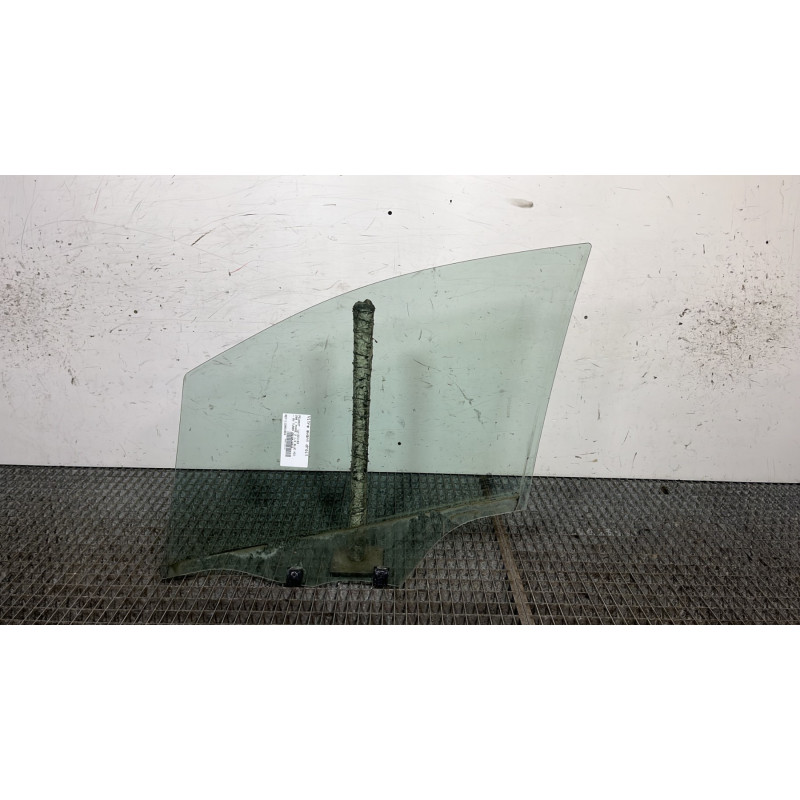 Vitre avant droit PEUGEOT 208 1 Photo n°4