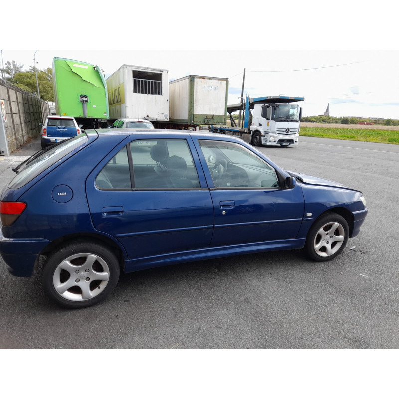 Aile avant gauche PEUGEOT 306 Photo n°10