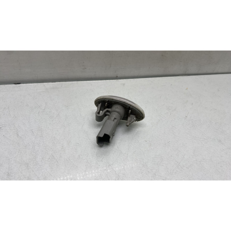 Repetiteur clignotant avant droit  (Feux) PEUGEOT 307 Photo n°2