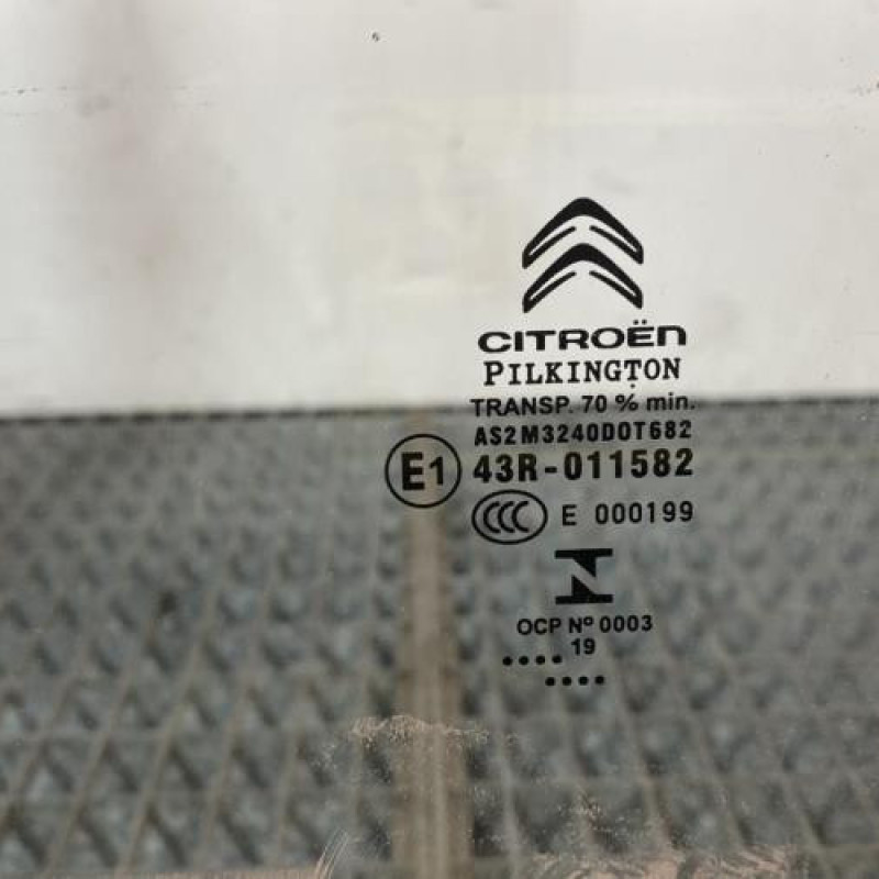 Vitre avant gauche CITROEN C4 CACTUS Photo n°5