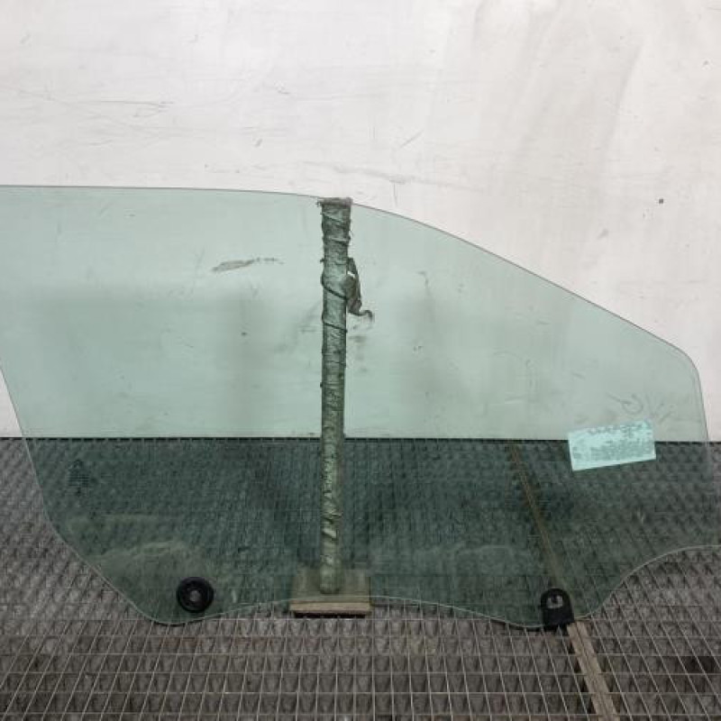 Vitre avant gauche CITROEN C4 CACTUS Photo n°6