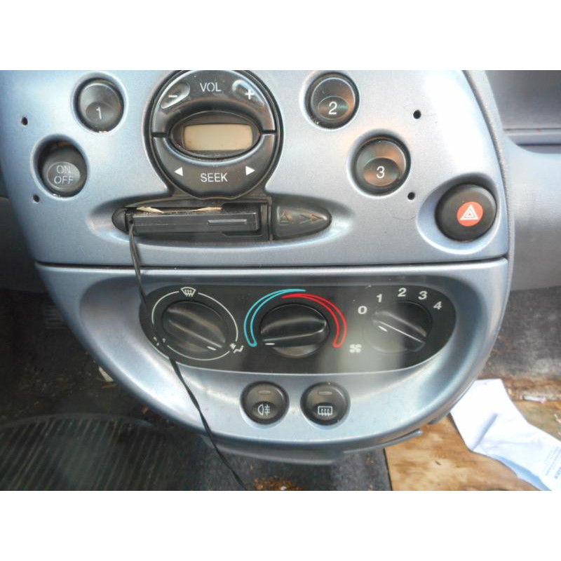 Retroviseur gauche FORD KA 1 Photo n°18
