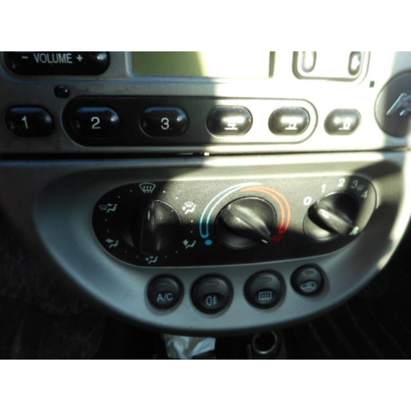 Retroviseur gauche FORD KA 1 Photo n°19