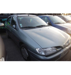 Retroviseur droit RENAULT MEGANE 1