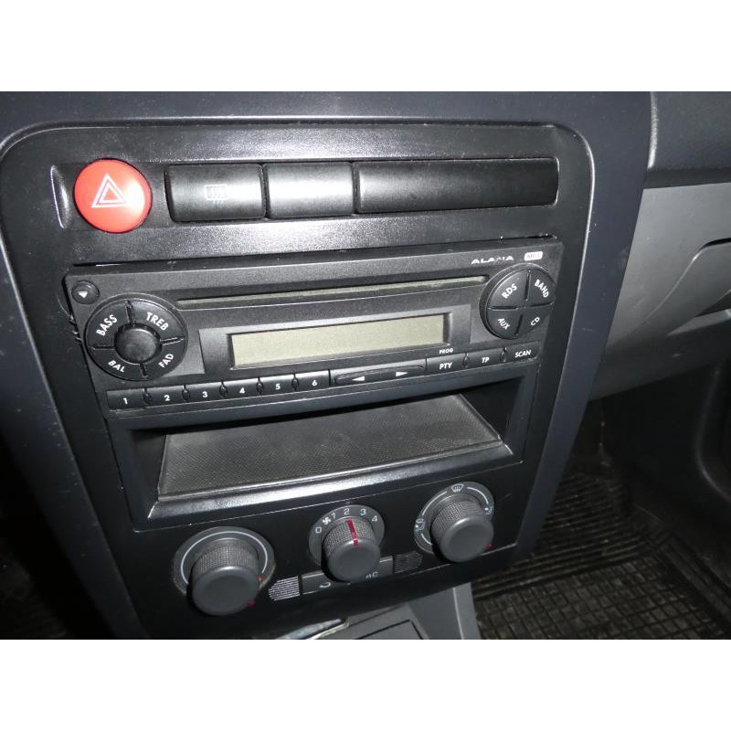 Retroviseur gauche SEAT IBIZA 3 Photo n°14