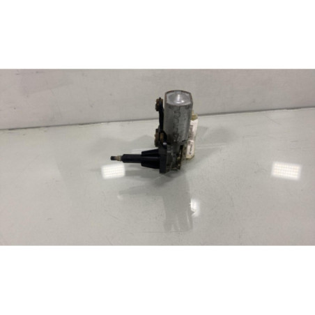 Moteur essuie glace arriere RENAULT CLIO 3 Photo n°7