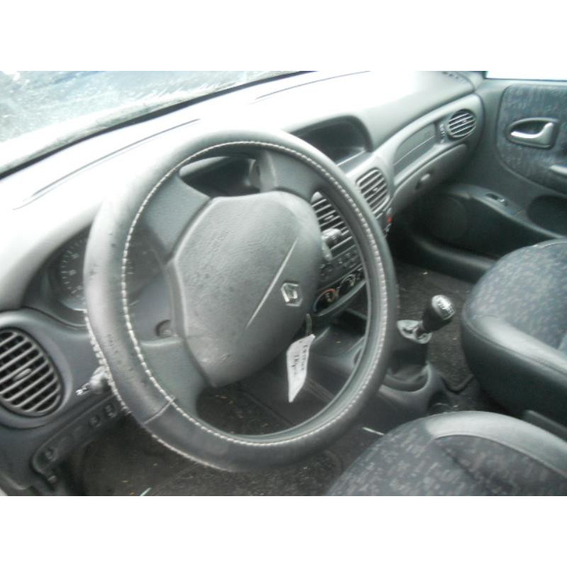 Retroviseur droit RENAULT MEGANE 1 Photo n°19