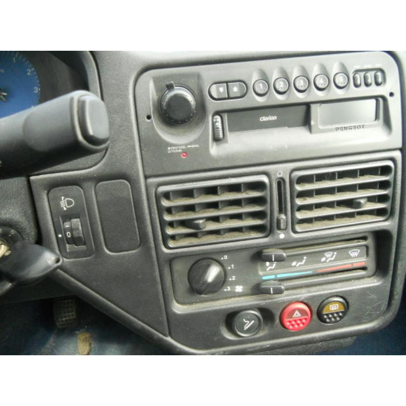 Moteur essuie glace arriere PEUGEOT 106 Photo n°17