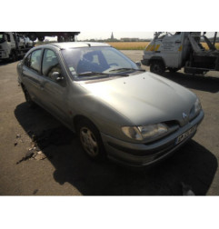 Retroviseur droit RENAULT MEGANE 1
