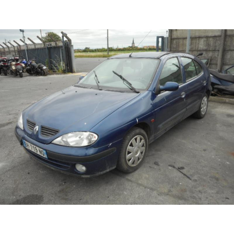Retroviseur droit RENAULT MEGANE 1 Photo n°13