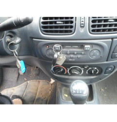 Retroviseur droit RENAULT MEGANE 1