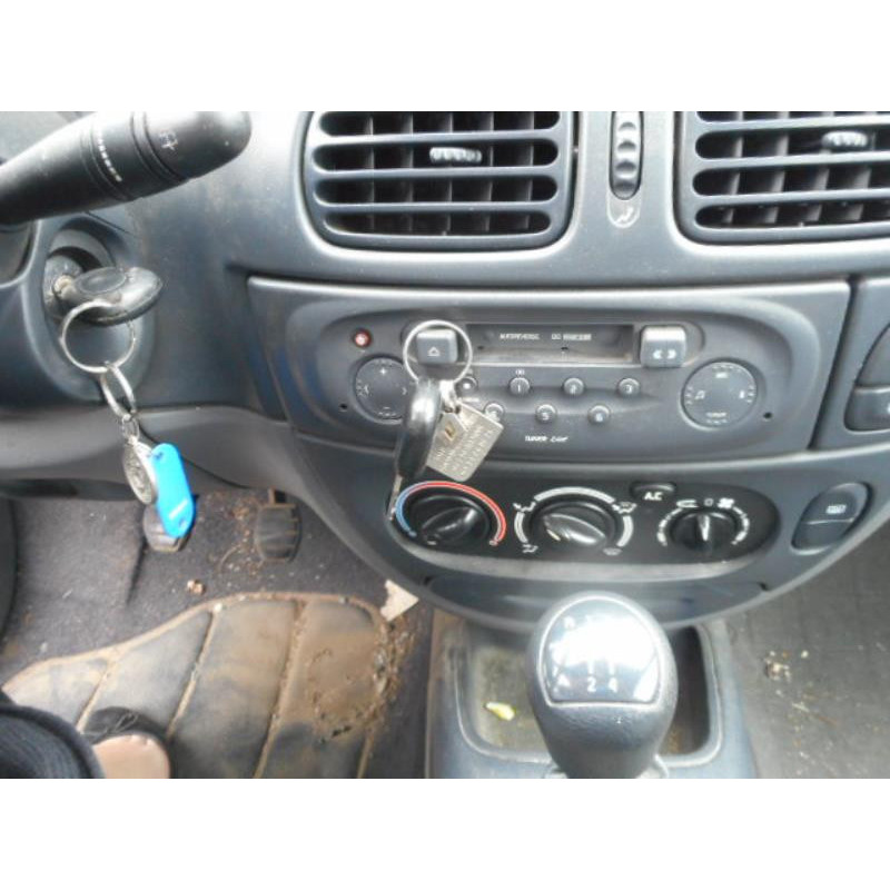 Retroviseur droit RENAULT MEGANE 1 Photo n°18