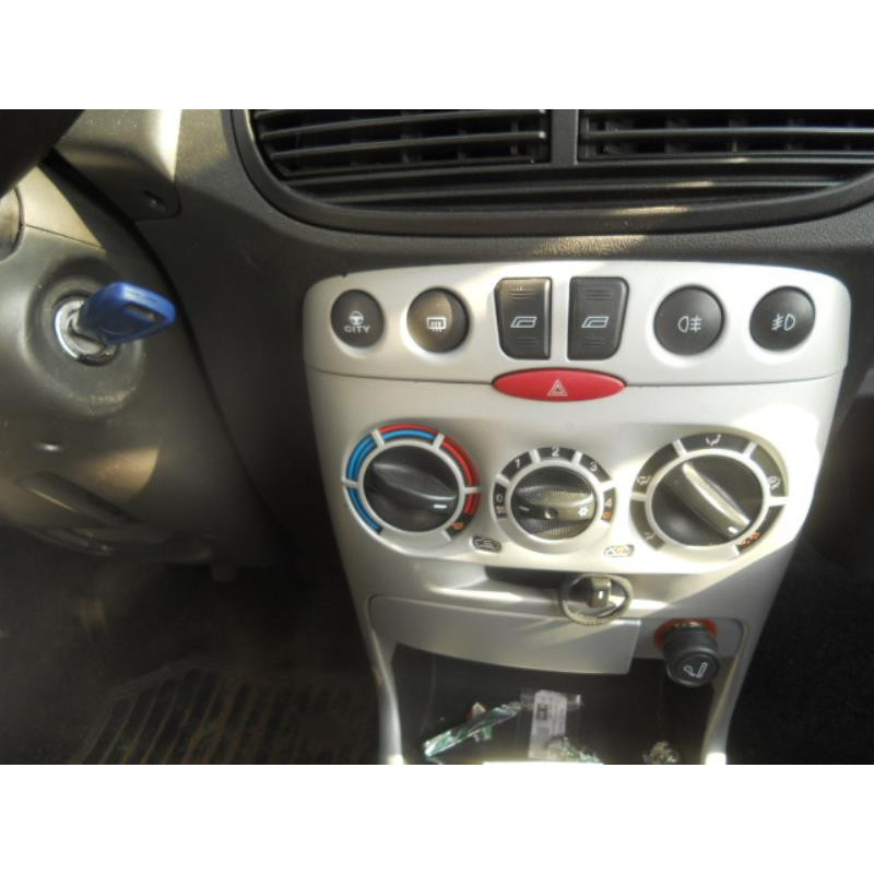 Retroviseur gauche FIAT PUNTO 2 Photo n°17