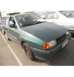 Retroviseur gauche VOLKSWAGEN POLO 3