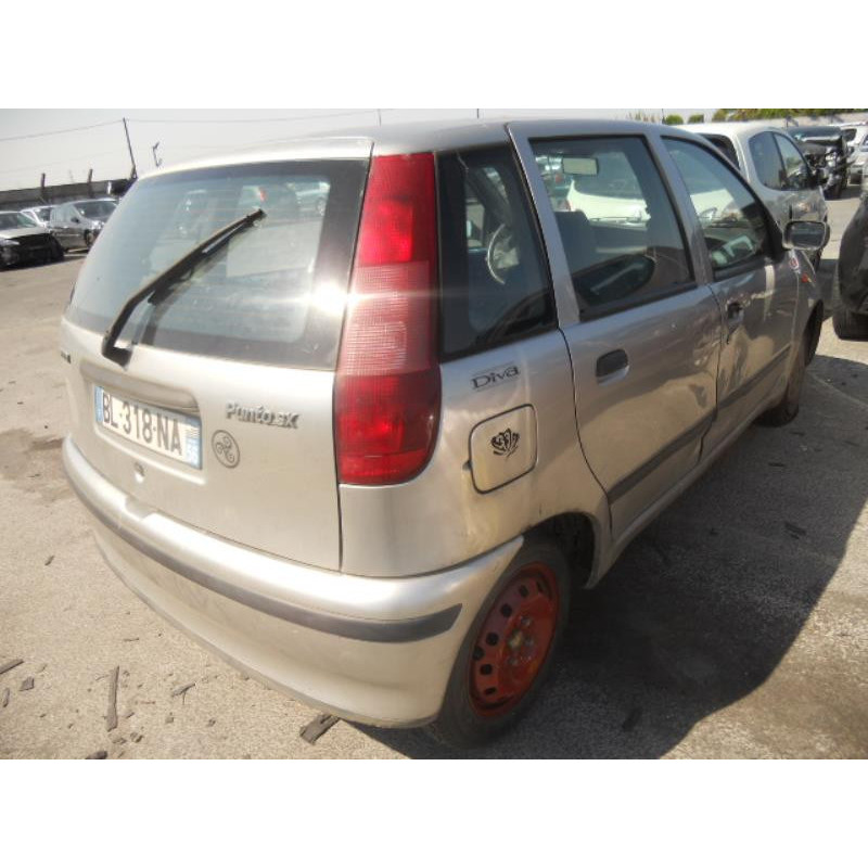Retroviseur droit FIAT PUNTO 1 Photo n°16
