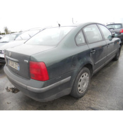 Retroviseur droit VOLKSWAGEN PASSAT 4