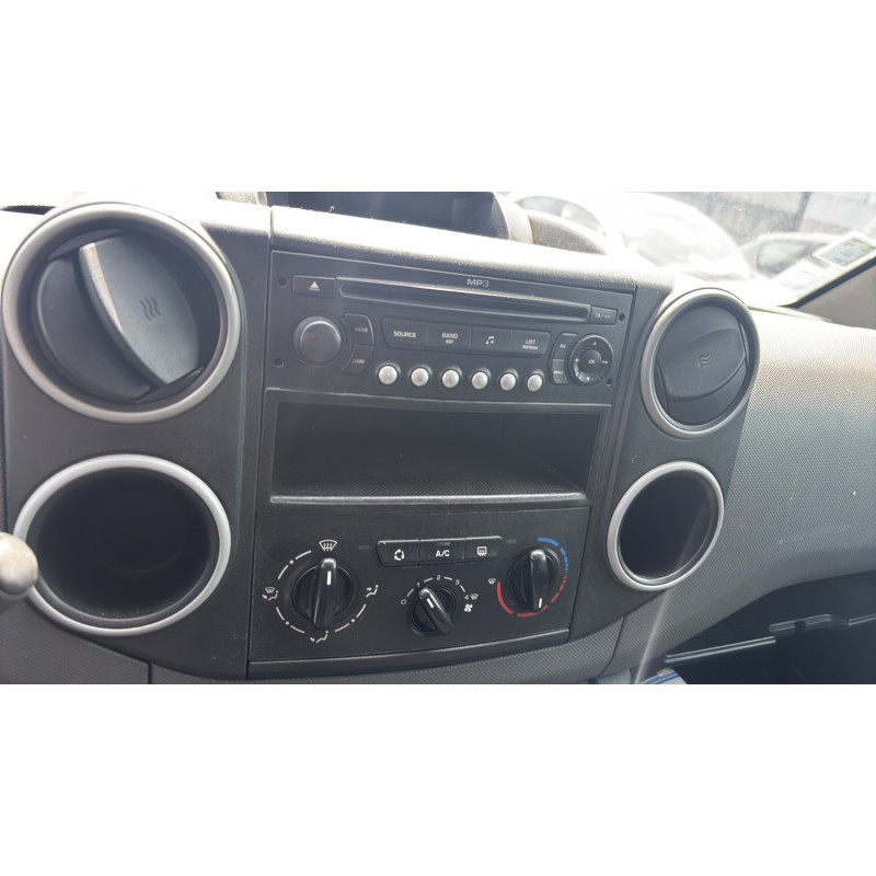 Porte avant gauche CITROEN BERLINGO 2 Photo n°20
