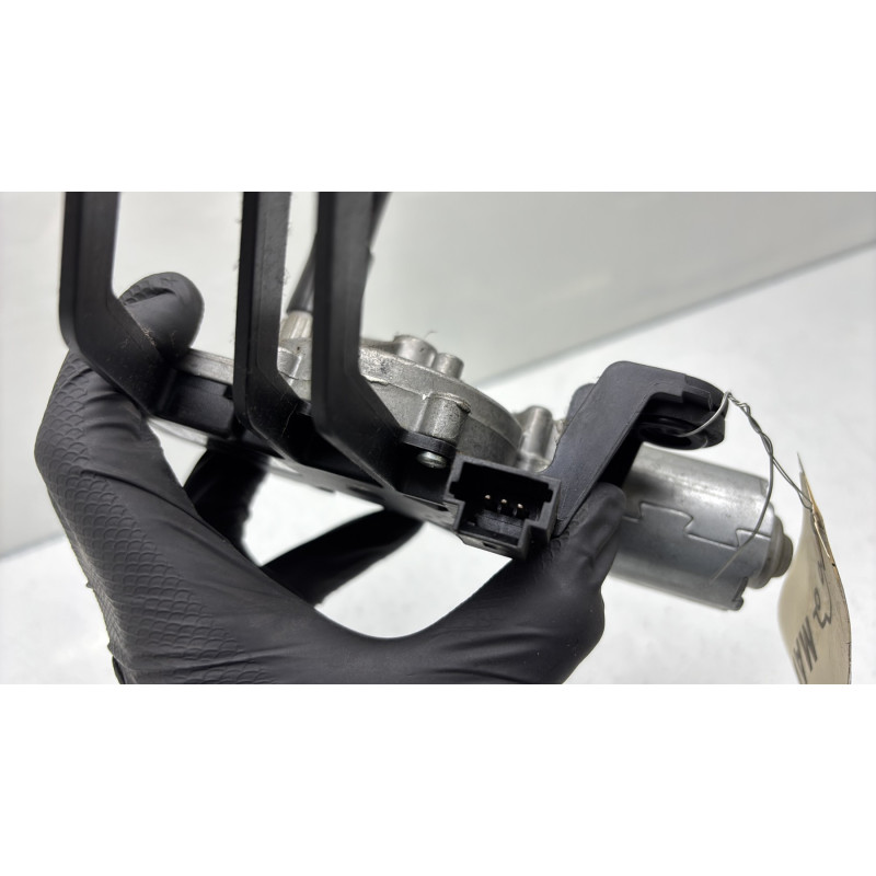 Moteur essuie glace arriere CITROEN C4 1 Photo n°4