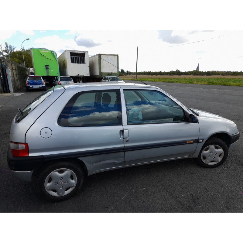 Ceinture arriere droit CITROEN SAXO Photo n°9